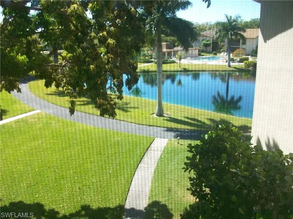 1020 Palm View Dr APT 302, Naples, FL 34110