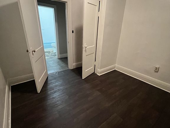 5th image of 4005 Pulaski St #1