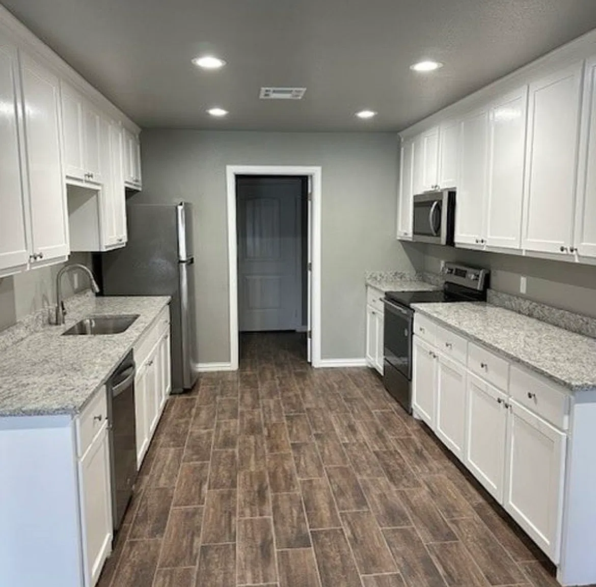 811 S 2nd Ave — Photo 3