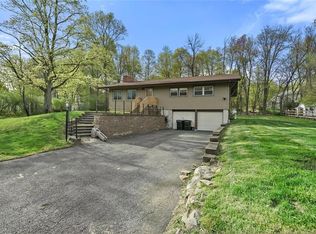 136 Quaker Hill Rd, Monroe, NY 10950