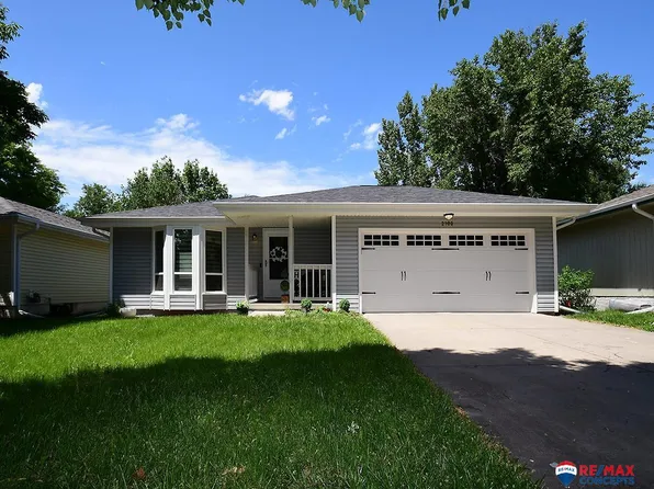 2100 W Garfield St, Lincoln, NE 68522