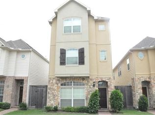 9022 Creekstone Lake Dr, Houston, TX 77054