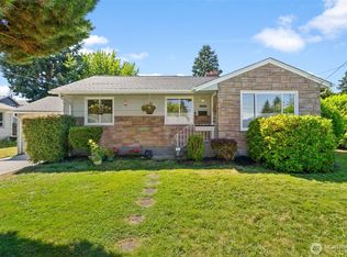 1920 N Ferdinand St, Tacoma, WA 98406
