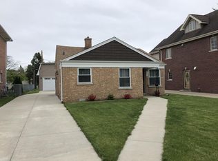 8323 N Newland Ave, Niles, IL