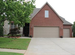 8813 E 109th Pl, Tulsa, OK 74133