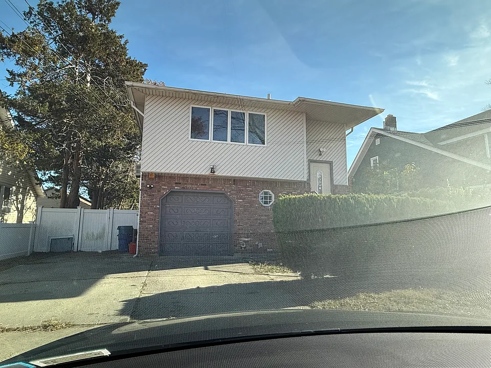 51 Manor Rd #2