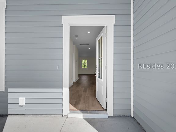 5th image of 693 Rifle Rd