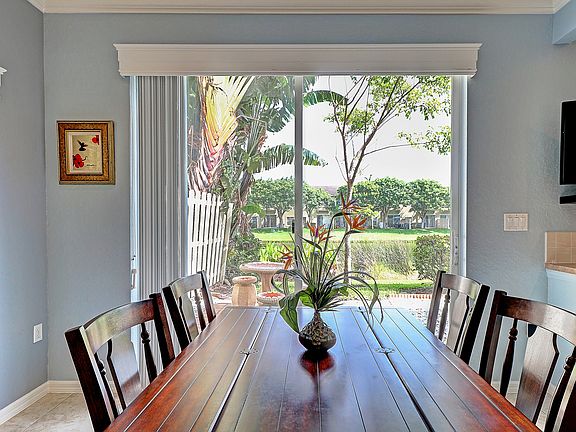 2nd image of 283 Lake Monterey Cir