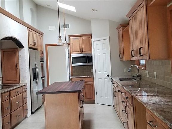 5th image of 4212 Gnarl Dr