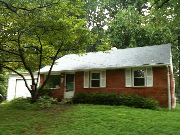 3rd image of 7612 Burnside Ct