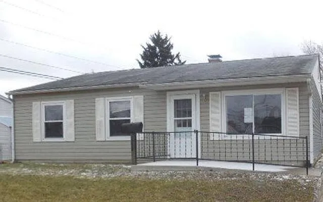 1107 Belford Ave photo 1