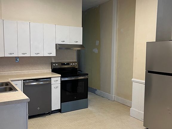 5th image of 277 River St