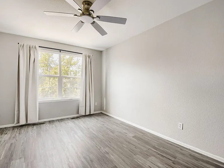 15043 E 50th Ave #3 — Photo 2
