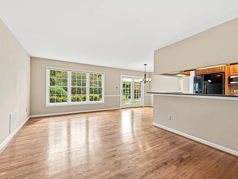 1432 Filene Ct — Photo 3