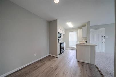 2nd image of 3900 Woodchase Dr #12