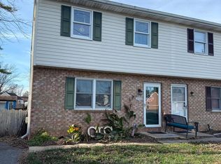 471 S Market Ave, Mount Joy, PA 17552