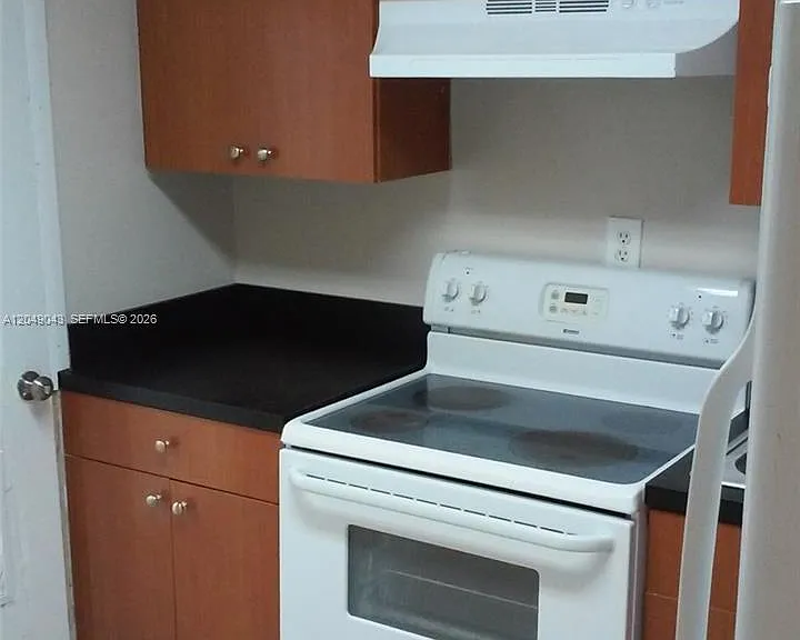 13215 NE 6th Ave #103 — Photo 2
