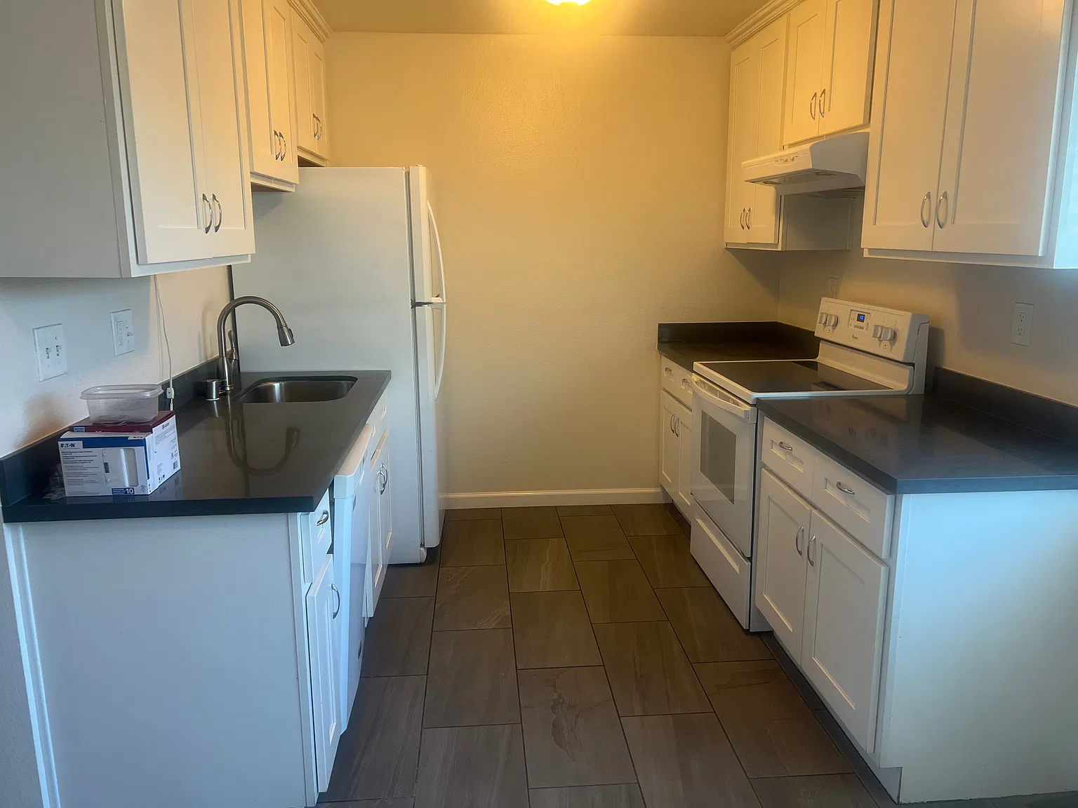 2 bed, 900 sqft, $2,995 — Photo 1