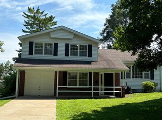 8807 W 94th St, Overland Park, KS 66212