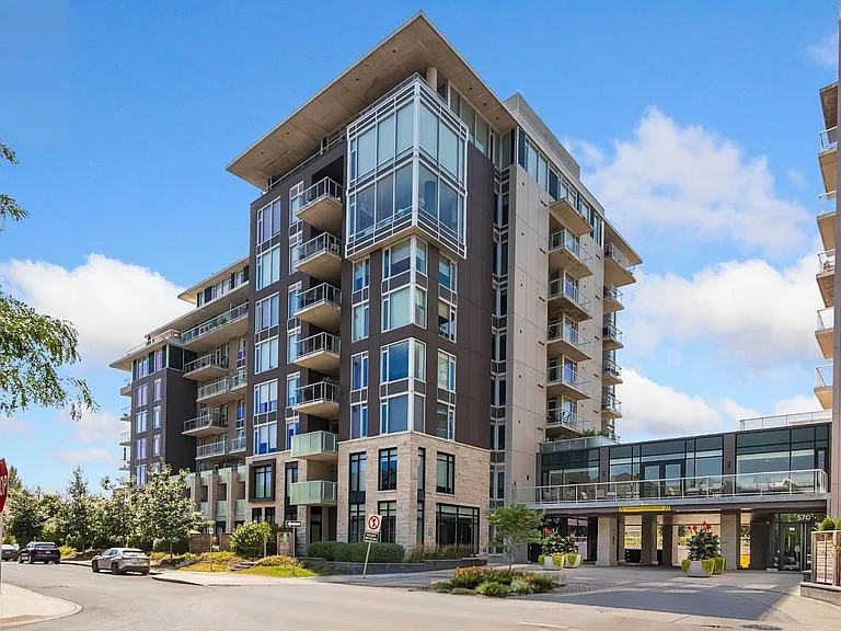 530 De Mazenod Ave #606 — Photo 35