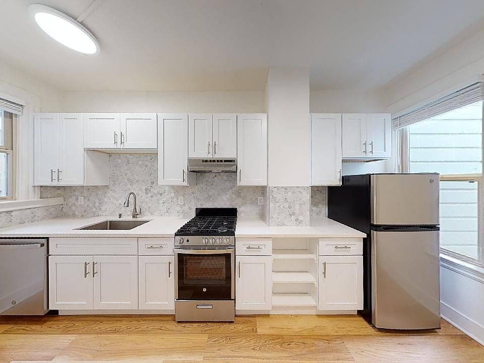 1st image of 585 Dolores St #585