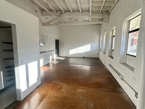 2nd image of 969-1600 National Ave #967