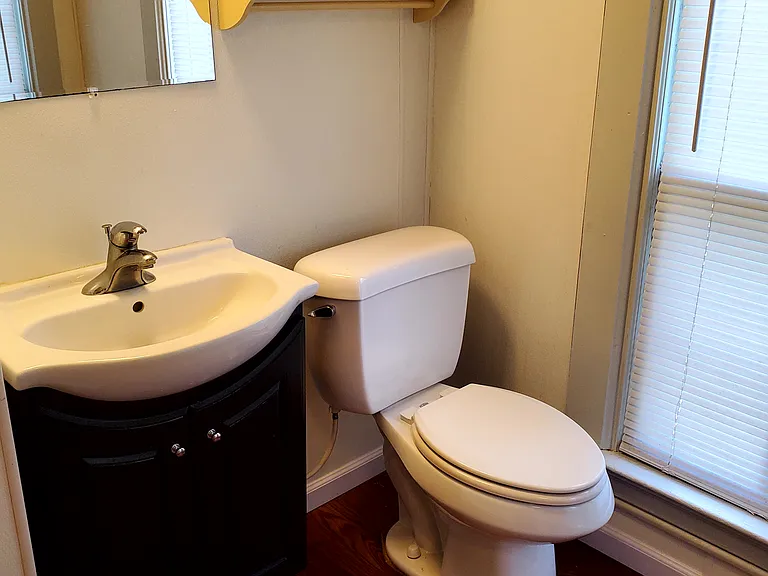 109 4th Ave SE #3 — Photo 9