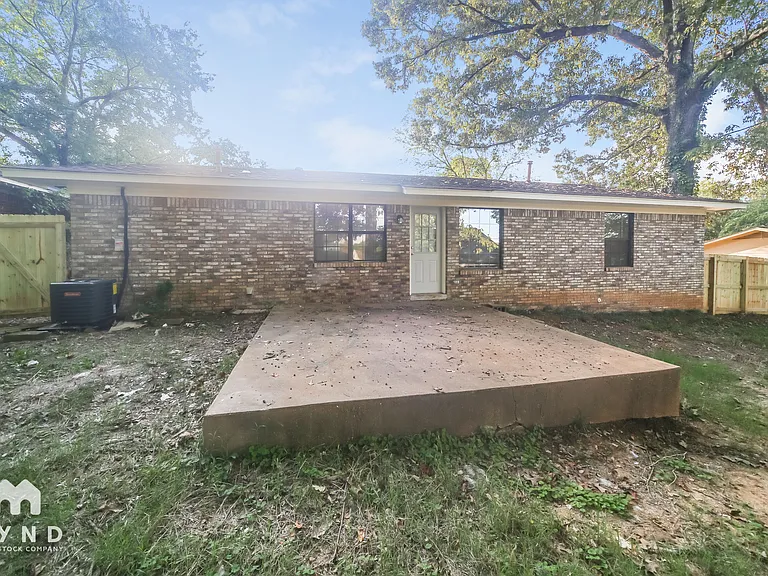 7260 Northbrook Dr — Photo 15