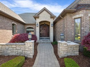 36270 Vita Bella Dr, Clinton Township, MI