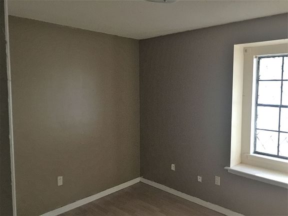 3rd image of 163 Sharon Hills Dr