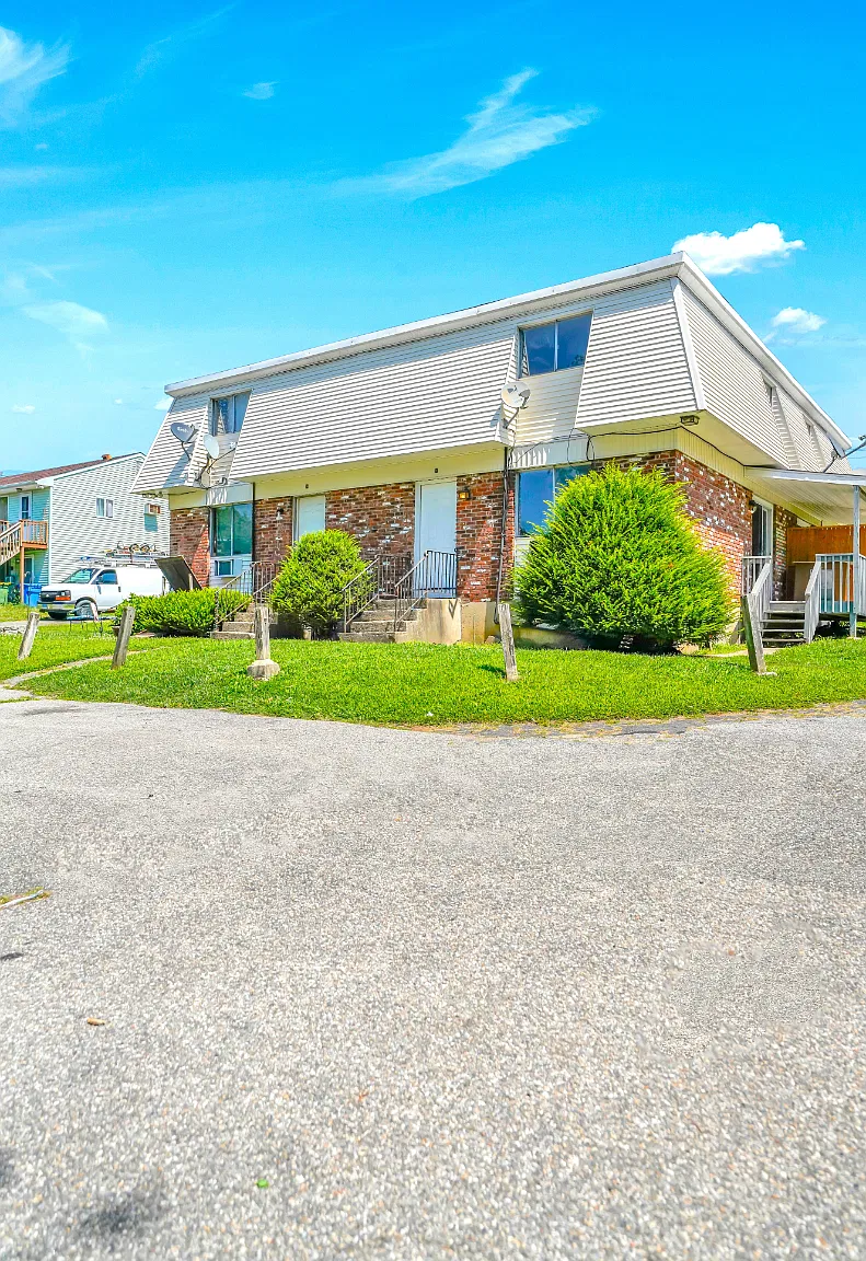 2 bed, 1.5 bath, 1507 sqft, $1,650 — Photo 1
