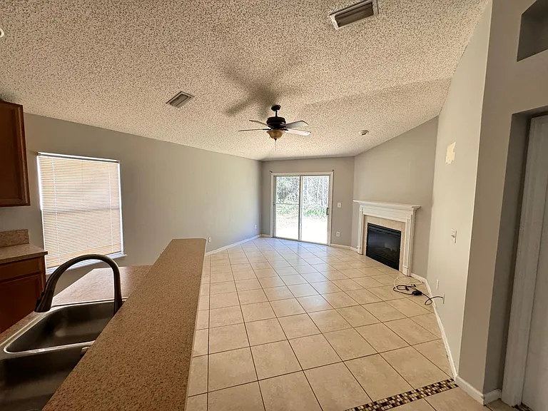 273 Fort Milton Dr — Photo 9