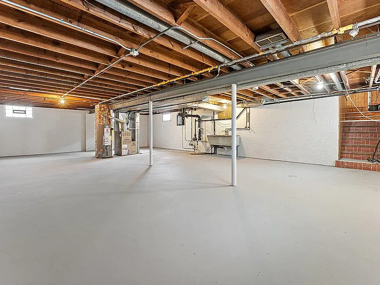 7021 Osborn Ave — Photo 16