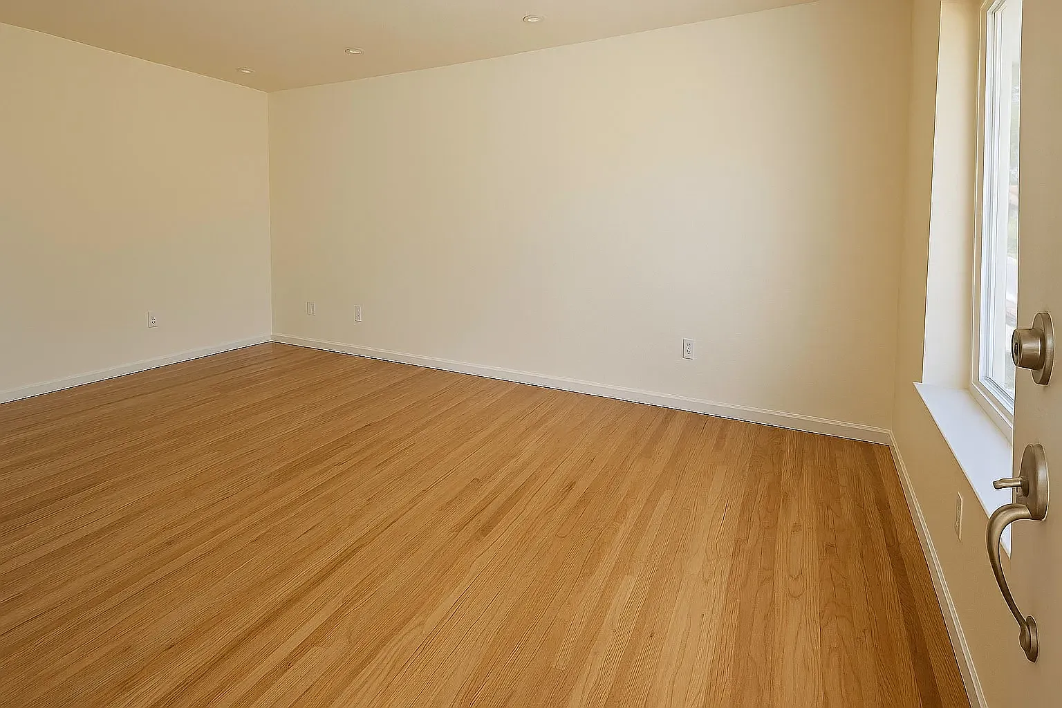 3 bed, 1222 sqft, $4,350 — Photo 3