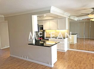 400 N Sunrise Way APT 110, Palm Springs, CA 92262