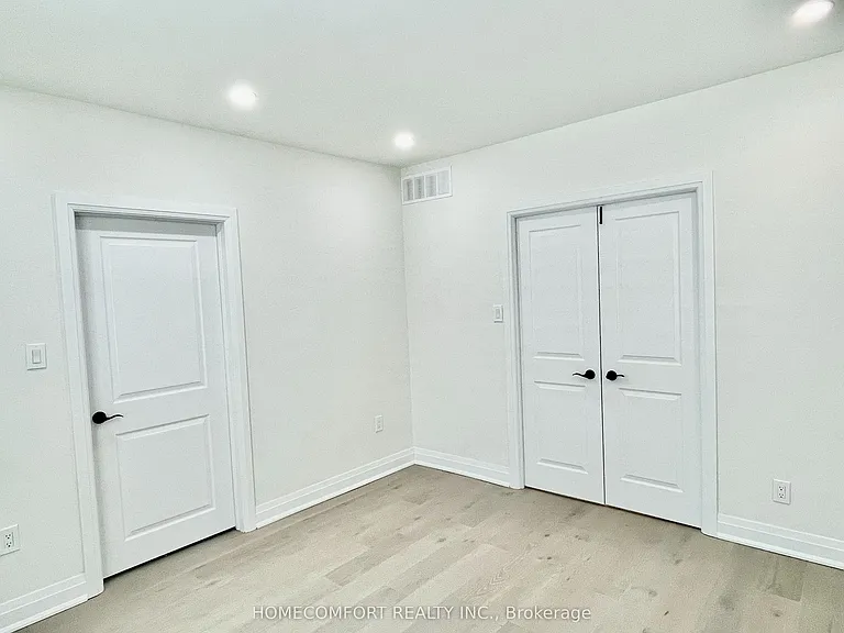 20 Saint Clair Gdns #MAIN — Photo 12