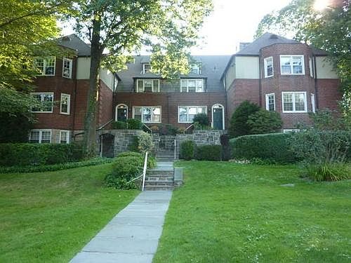 1st image of 11 Campus Pl