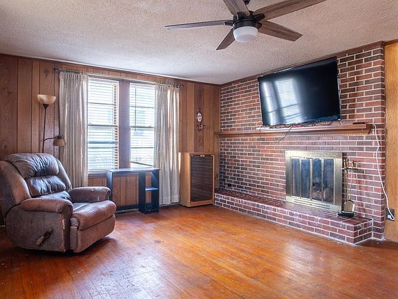 4th image of 4 W Fleming St
