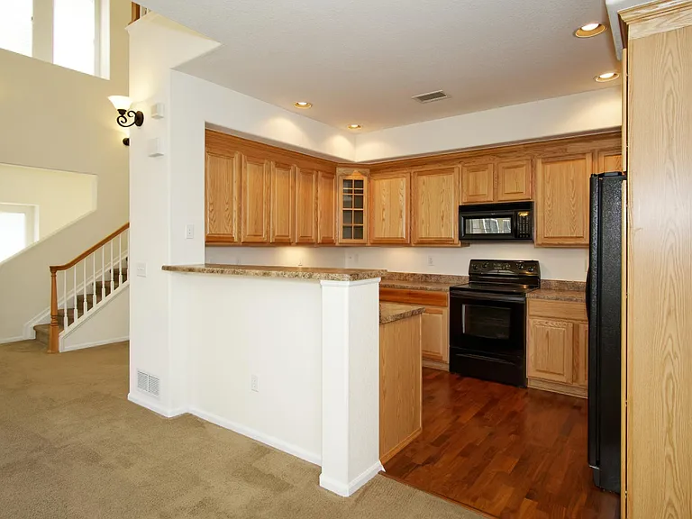 10585 Parkington Ln — Photo 7