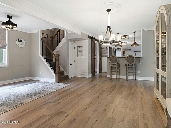 5th image of 914 Anglesea Avenue
