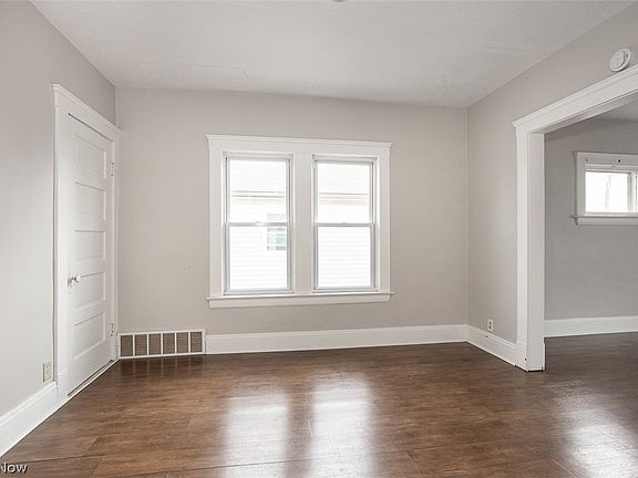 3rd image of 4409 Bucyrus Ave