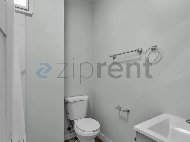 680 14th St #204 — Photo 16
