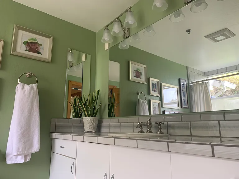 Kids bathroom