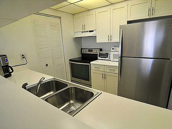 4th image of 850 N Miami Ave APT 1605