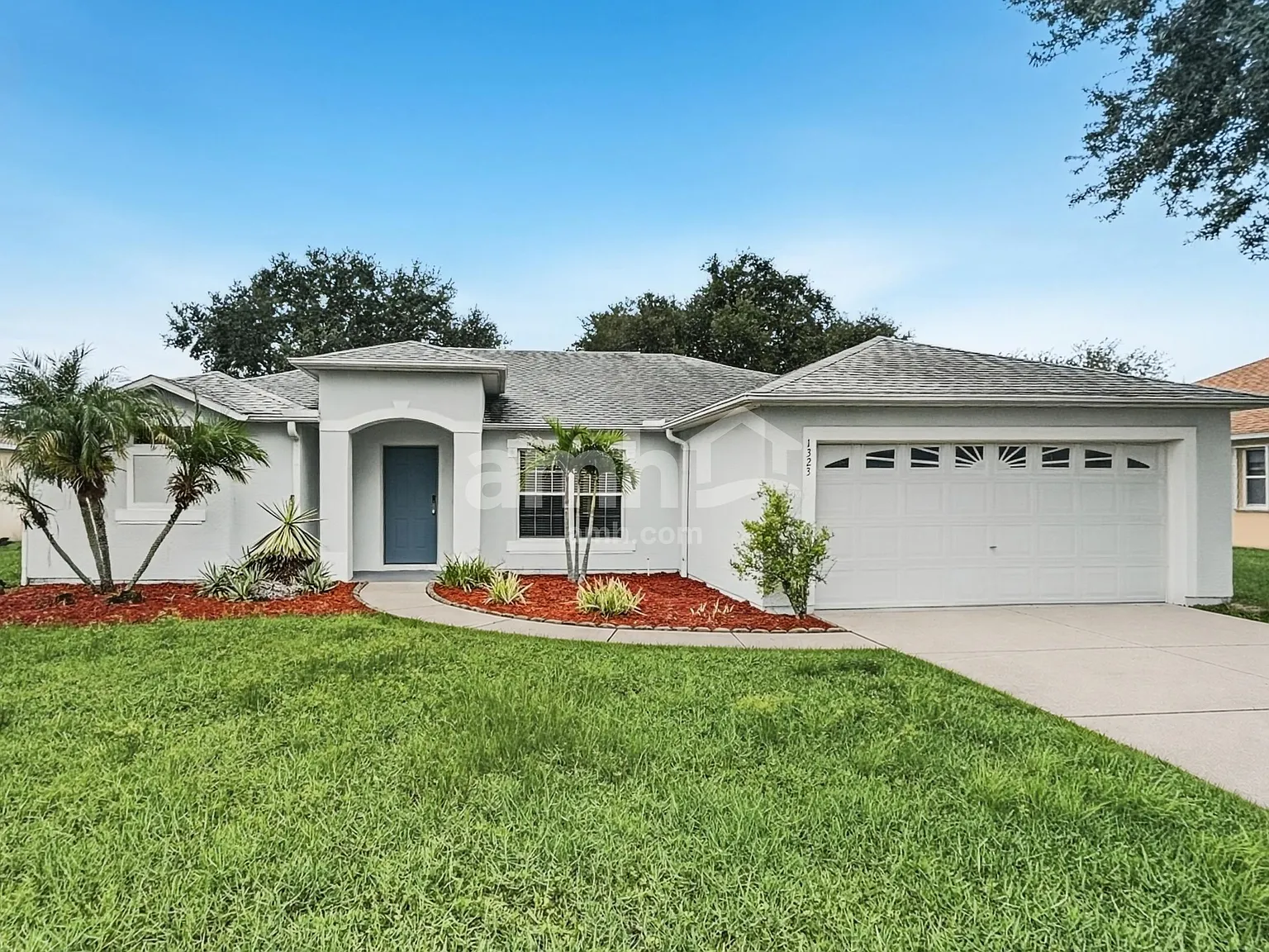 4 bed, 2.0 bath, 1937 sqft, $2,975 — Photo 1