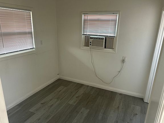 4th image of 402 Orange Ave #2B