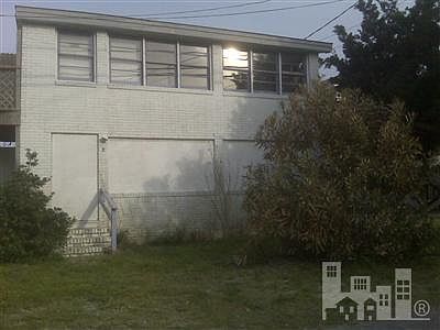 1st image of 305 S Third Street