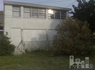 305 S 3rd St, Carolina Beach, NC 28428