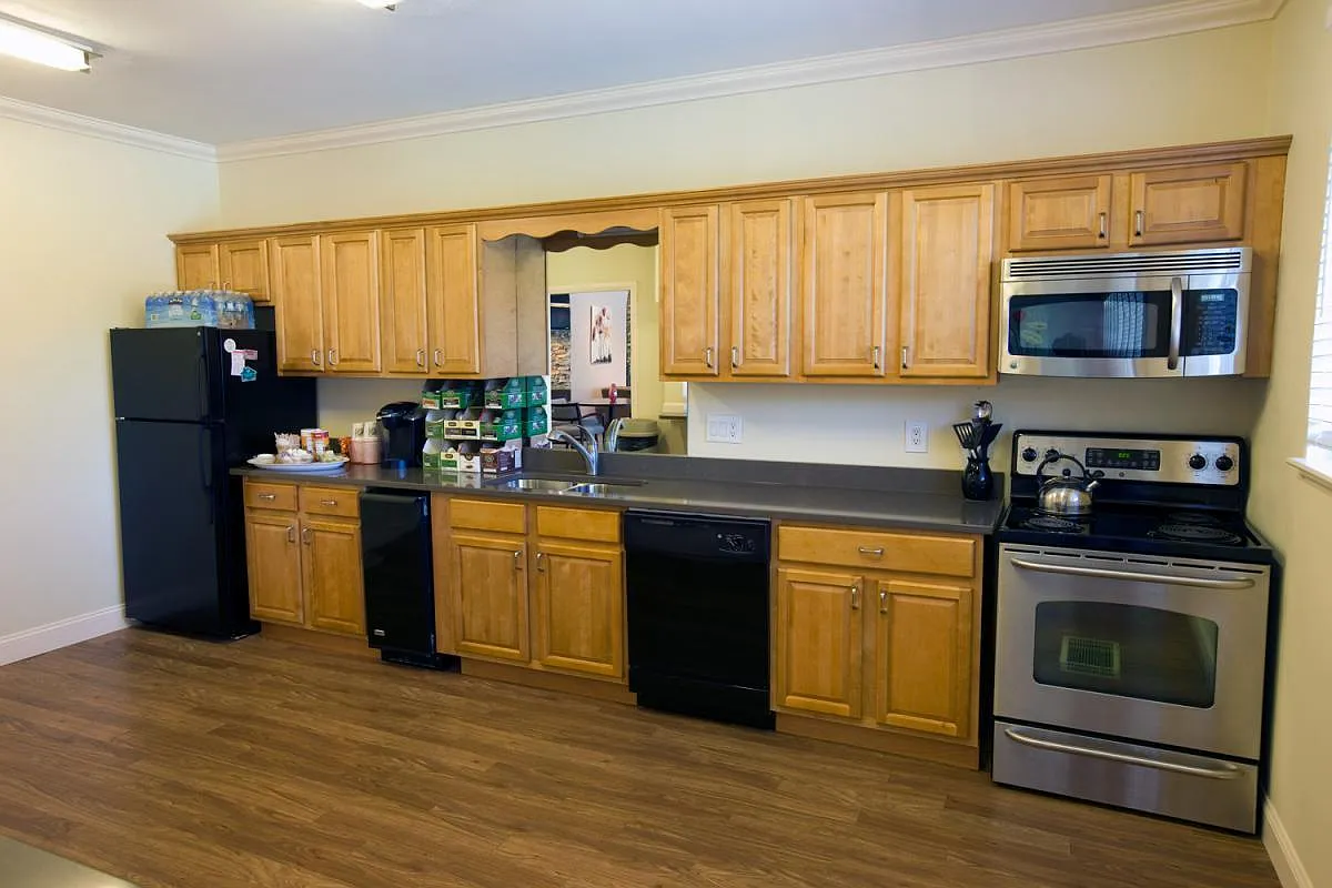 Williamsburg Estates — Photo 4