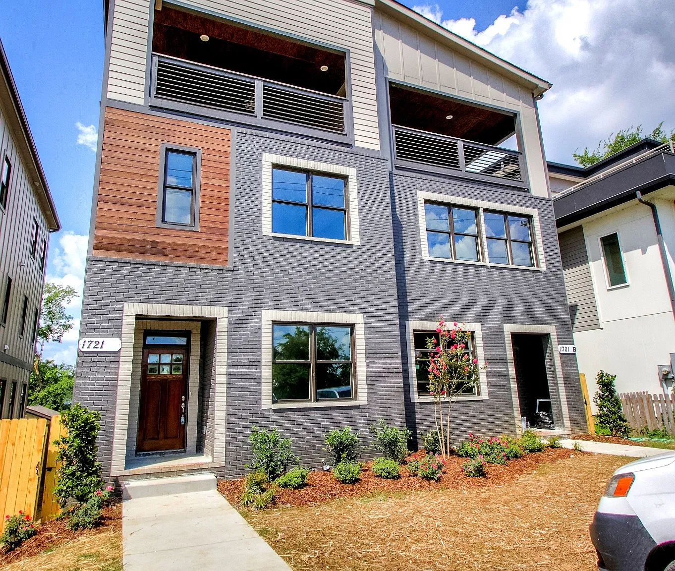 3 bed, 3.5 bath, 2612 sqft, $3,600 — Photo 1